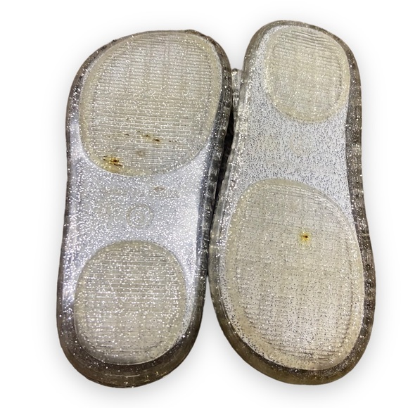 (2 PIECES) TODDLER GIRL SIZE 5 JELLY SANDALS SIZE 6 TODDLER SANDALS - Picture 4 of 4